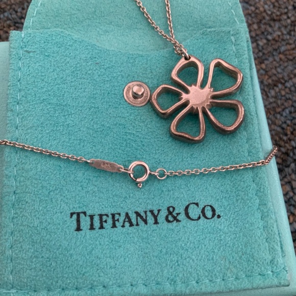 Tiffany & Co. hibiscus flower necklace - Picture 6 of 8